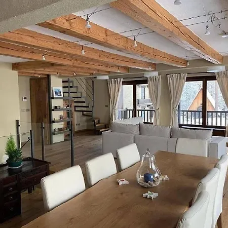 5 Bedroom Luxury Villa Dom wakacyjny *